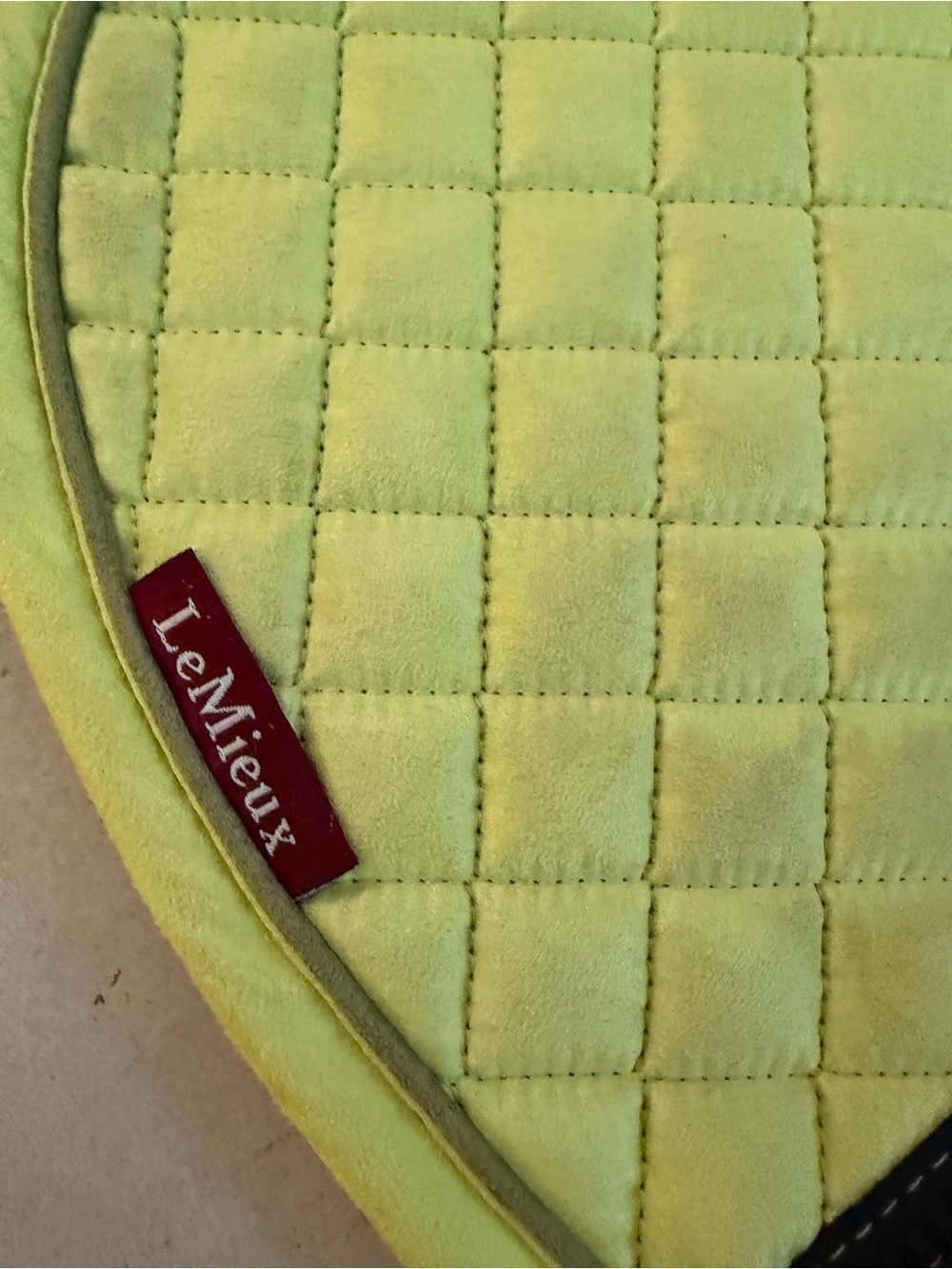 LeMieux Neon Yellow Quilted Saddle Pad - Bright Yellow Equestrian Pad - Picture 5 of 8